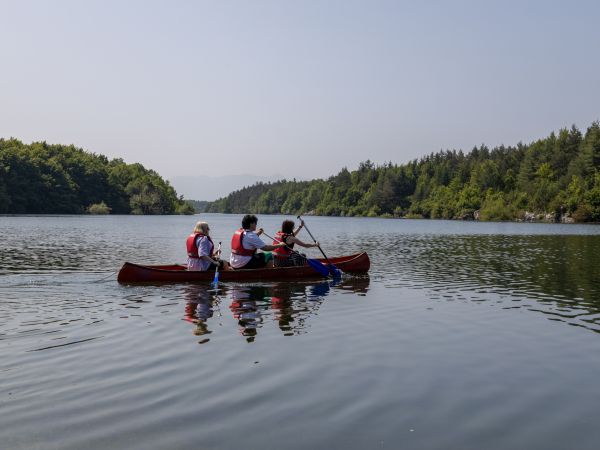Kanuing/kajaking  i spavarenje na Lici i Kruščici